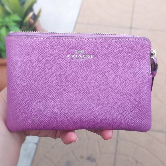 Coach Handbags - Coach small wristlet lavander